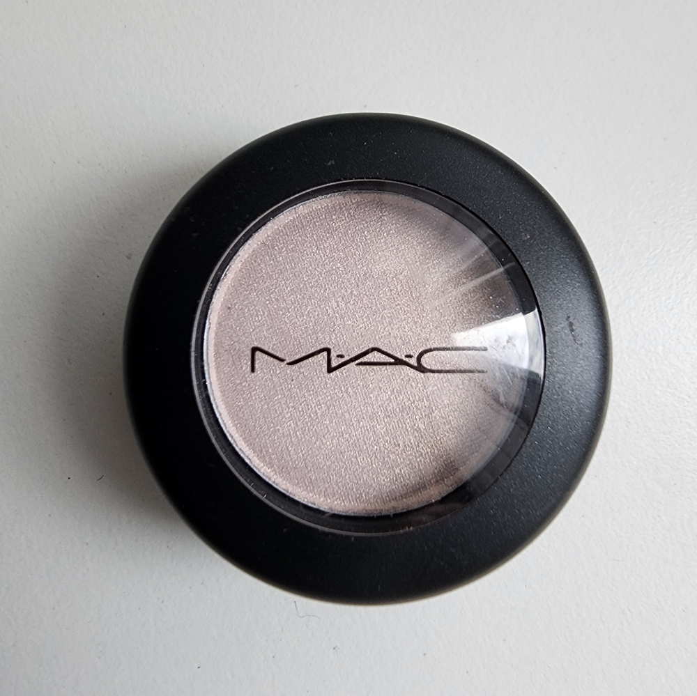 MAC EYESHADOW SOLAR WHITE - COOL HEAT/ LIMITED EDITION